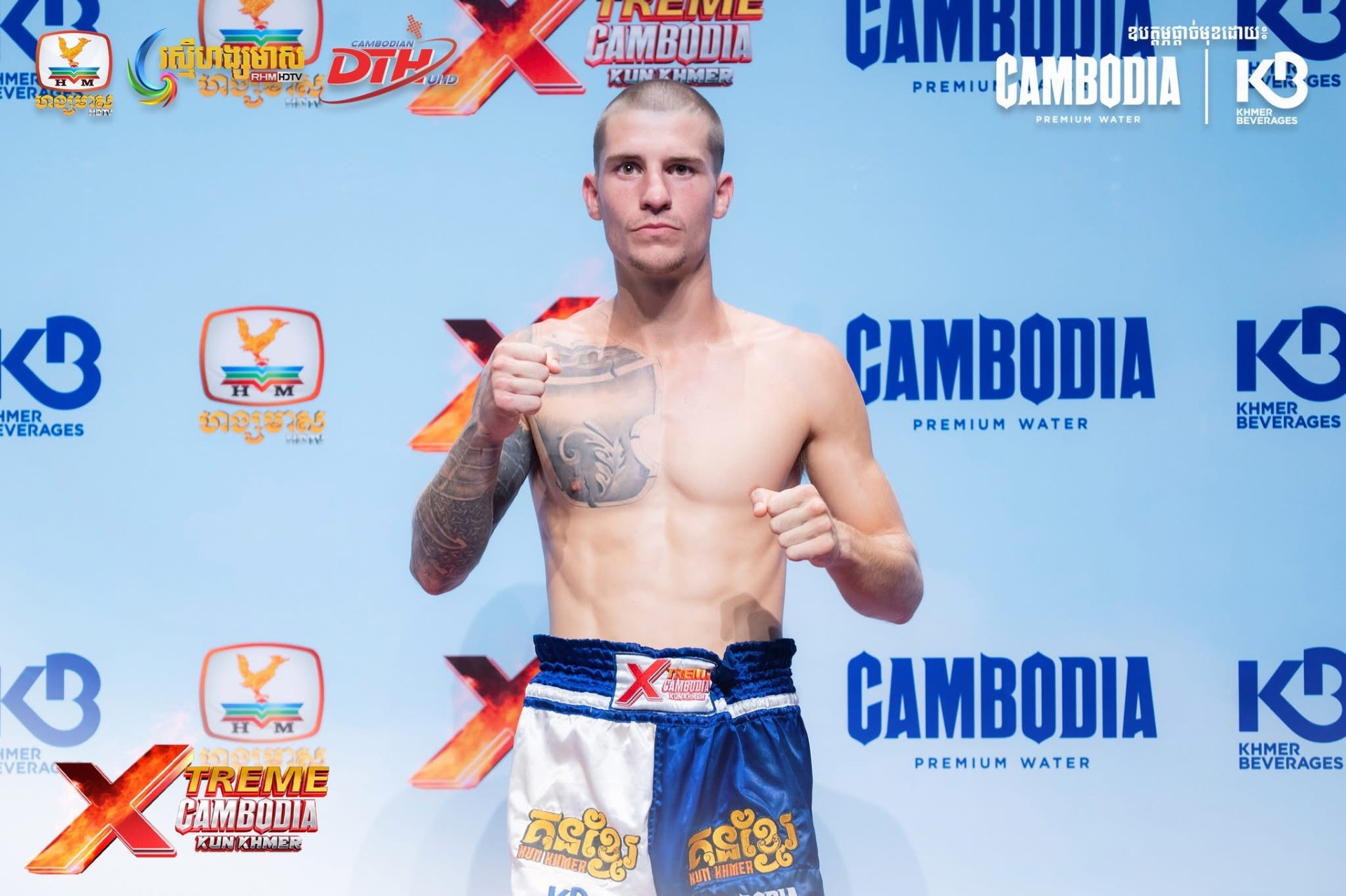 Pol de Santiago posado Xtreme Cambodia